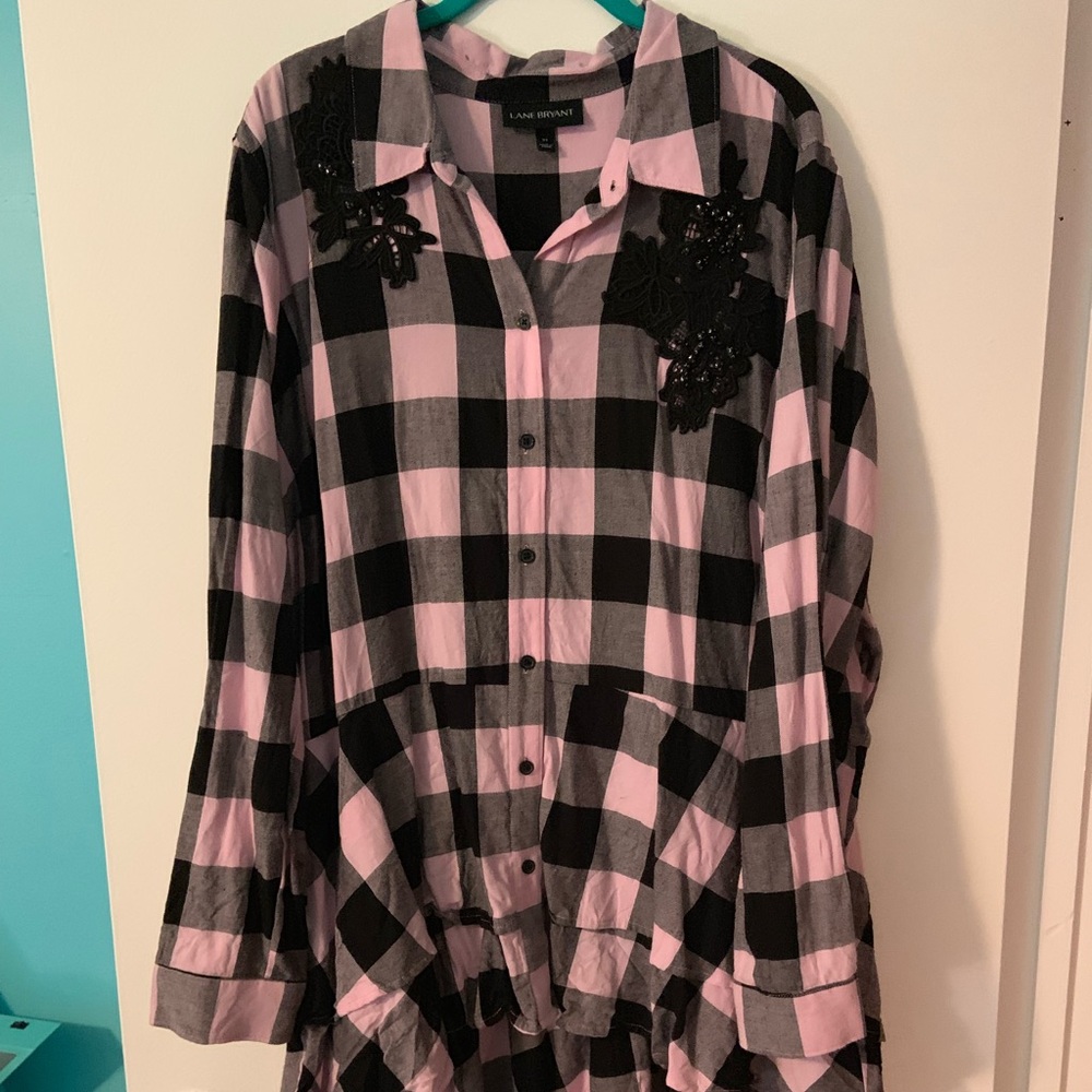 Trendy bottom down pink and black top